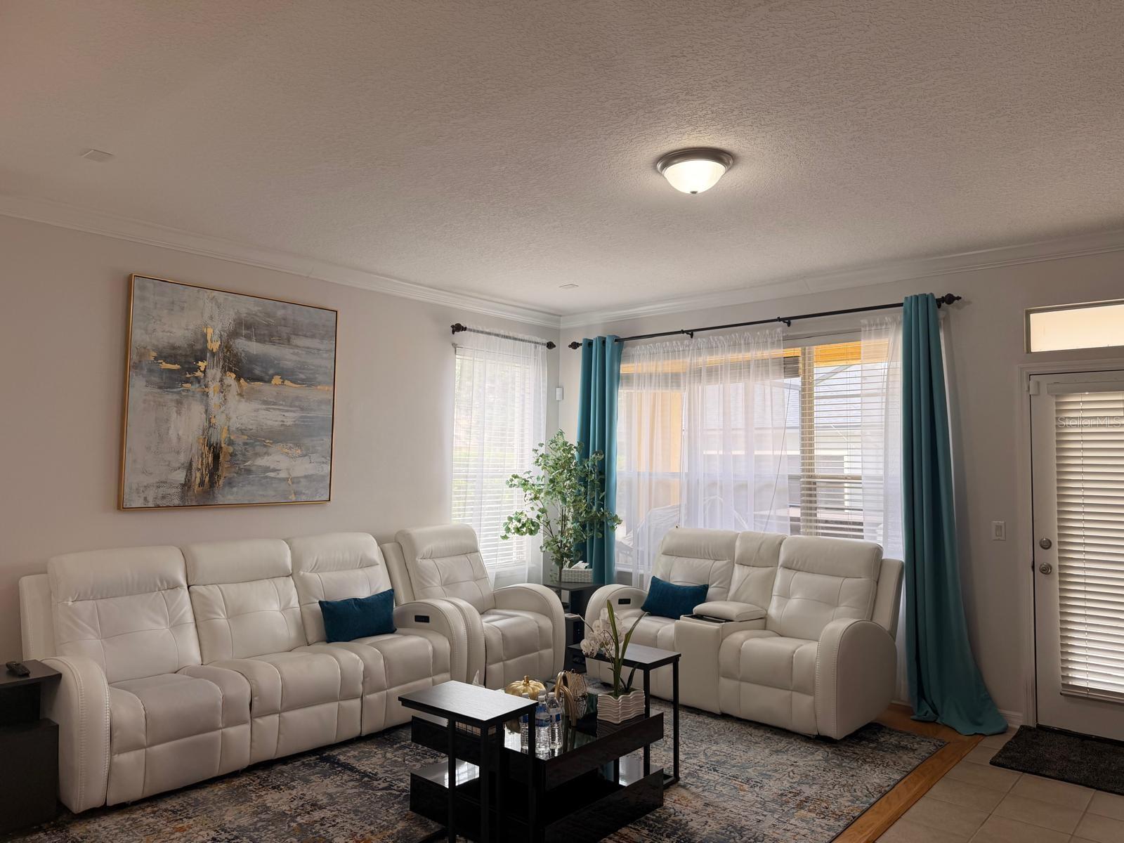 LAKES WINDERMERE PH 01 49 108 - Residential