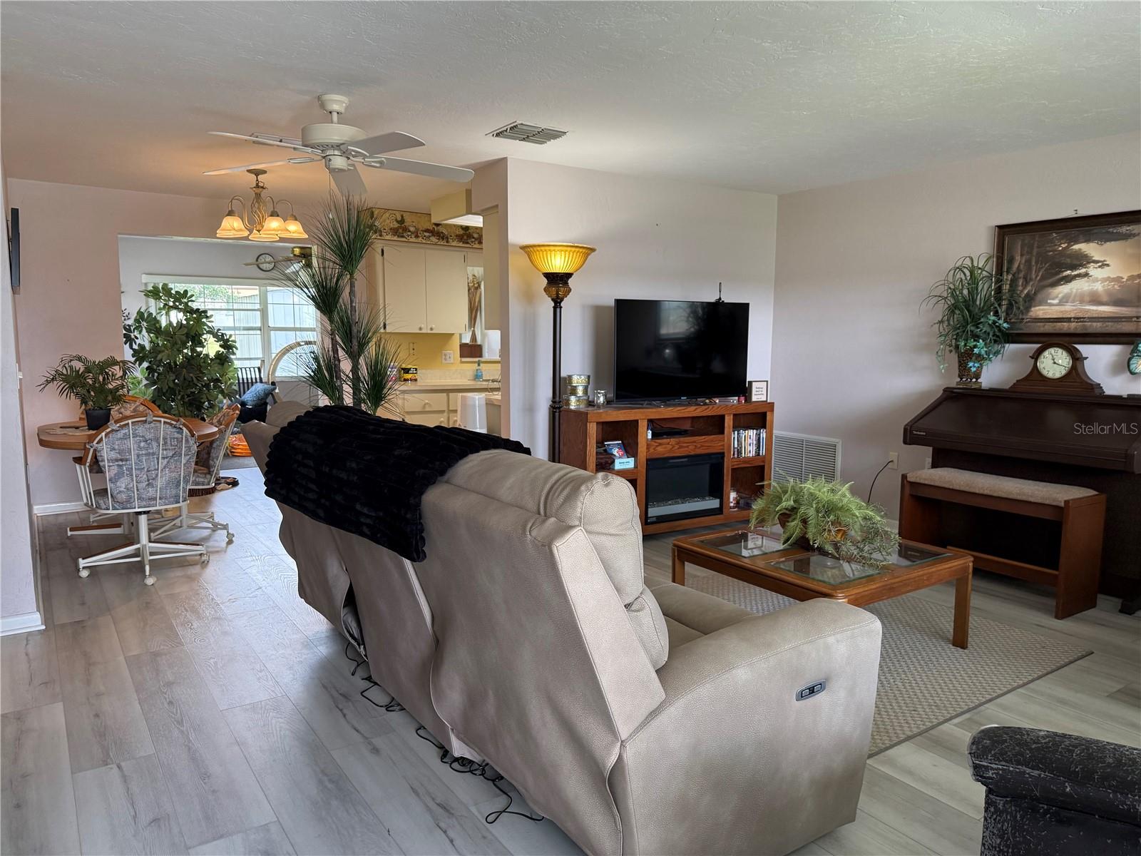 BEVERLY HILLS - Residential