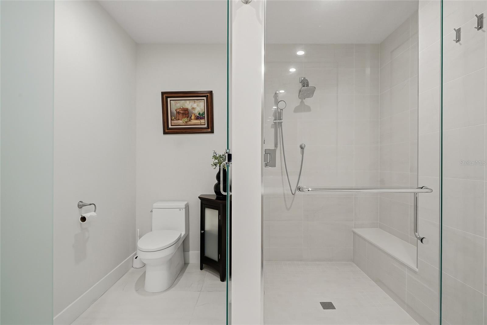 SALTAIRE ST PETERSBURG - Residential Lease