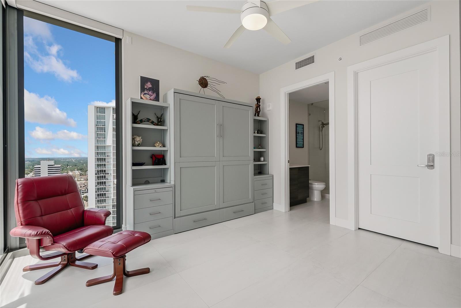 SALTAIRE ST PETERSBURG - Residential Lease
