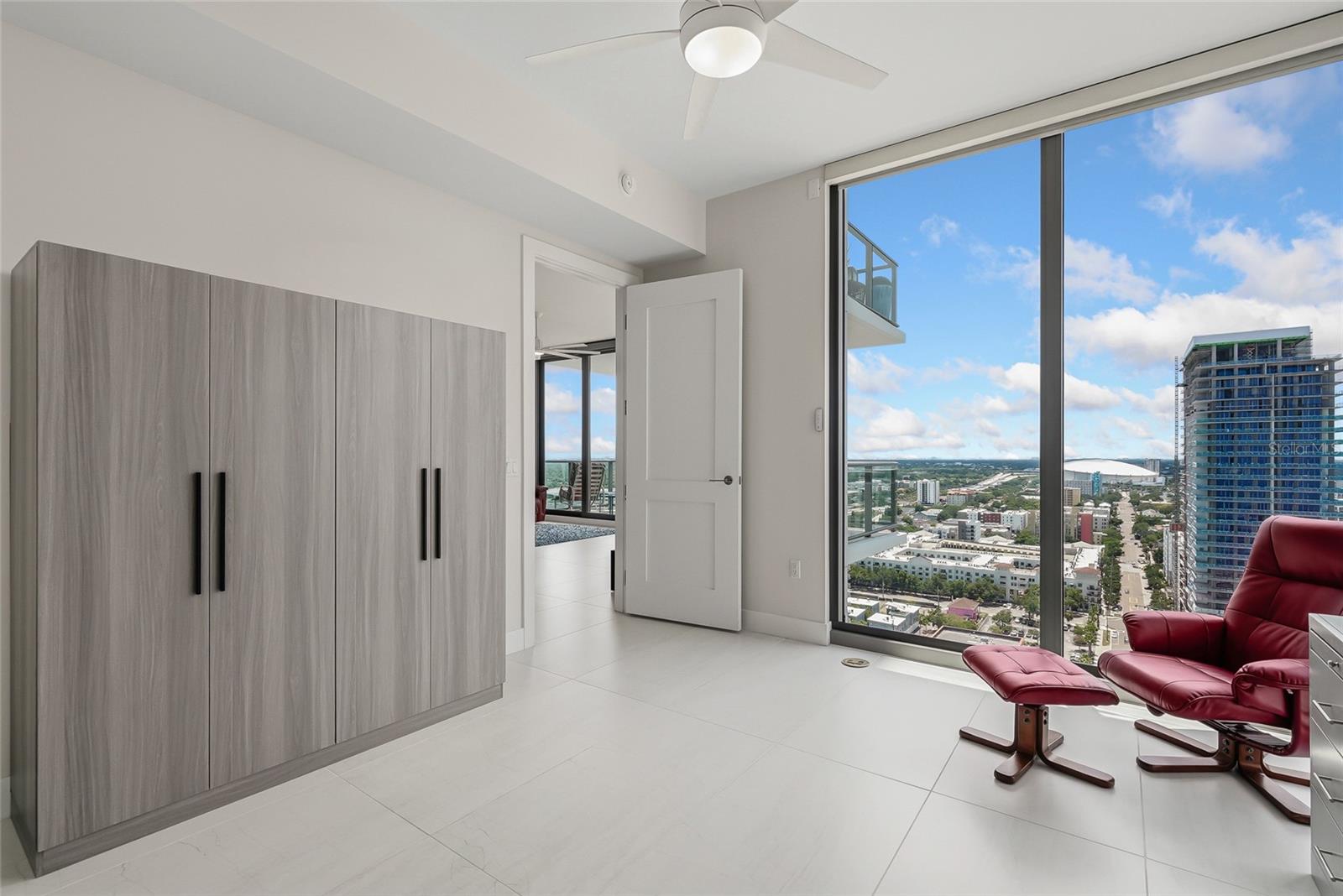 SALTAIRE ST PETERSBURG - Residential Lease