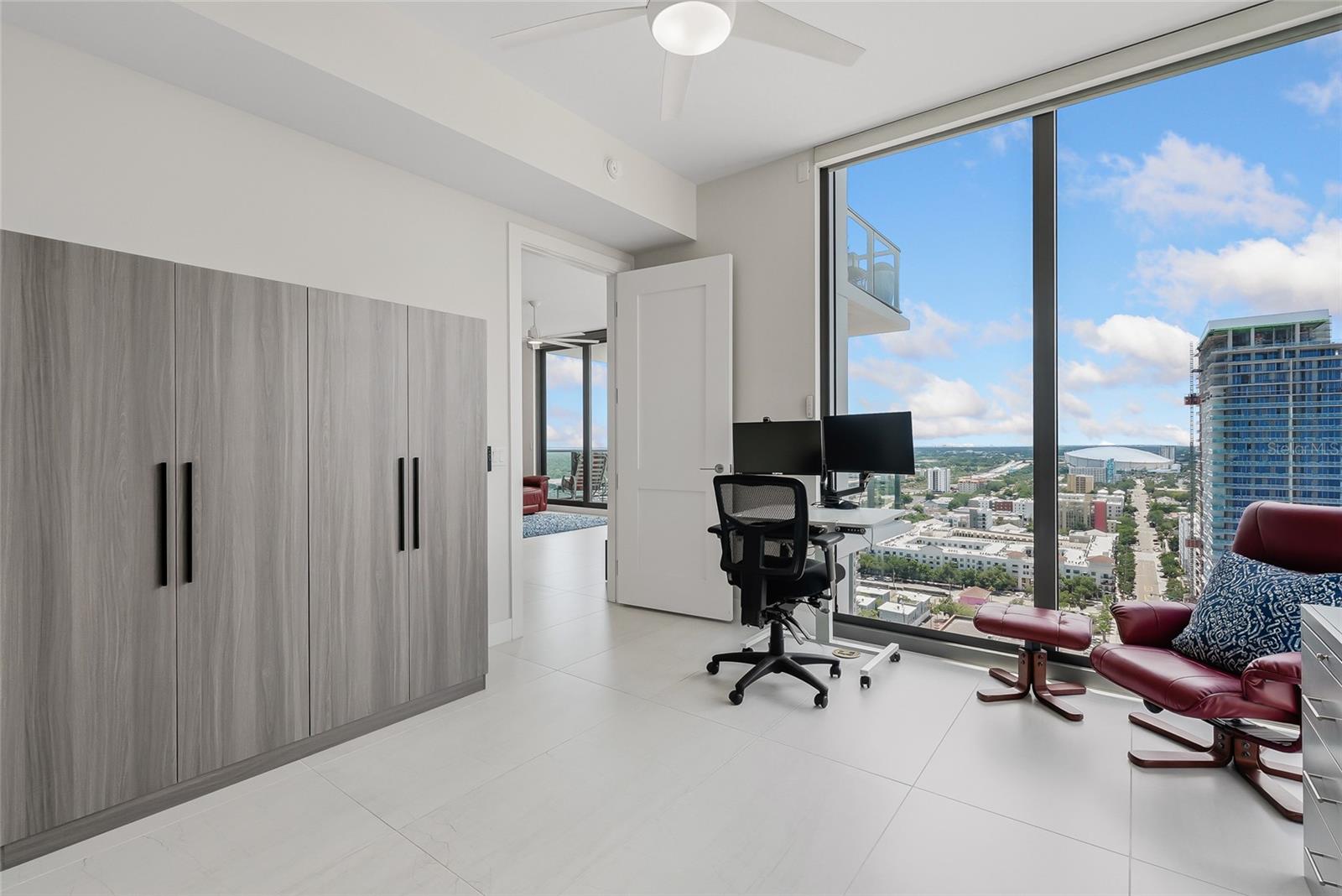 SALTAIRE ST PETERSBURG - Residential Lease
