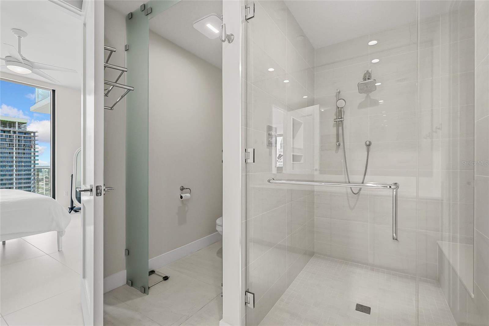 SALTAIRE ST PETERSBURG - Residential Lease