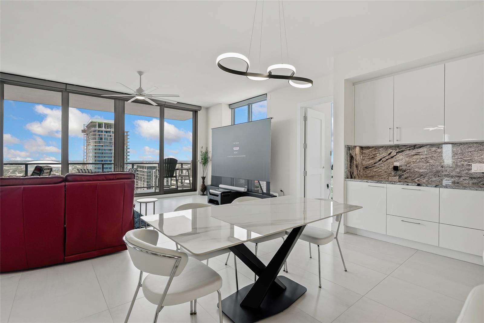 SALTAIRE ST PETERSBURG - Residential Lease