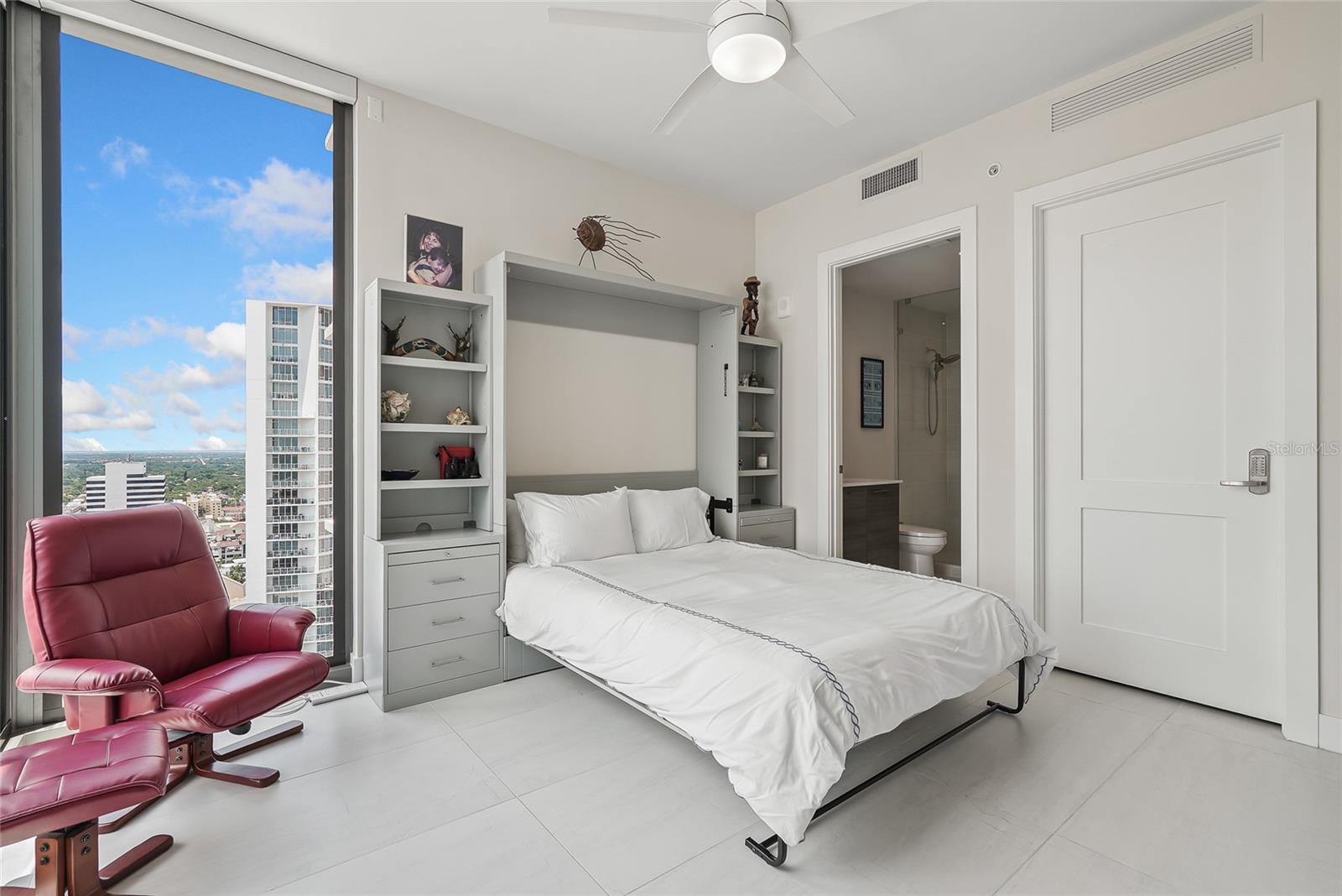 SALTAIRE ST PETERSBURG - Residential Lease