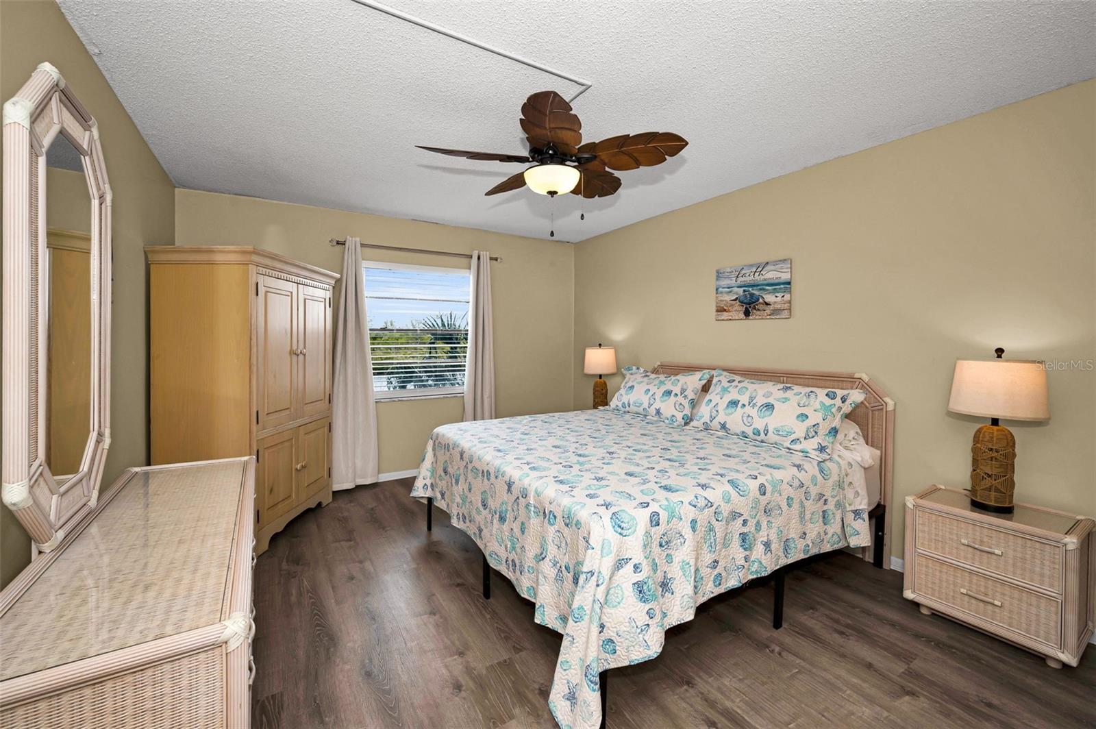 PORTSIDE CONDO - Residential