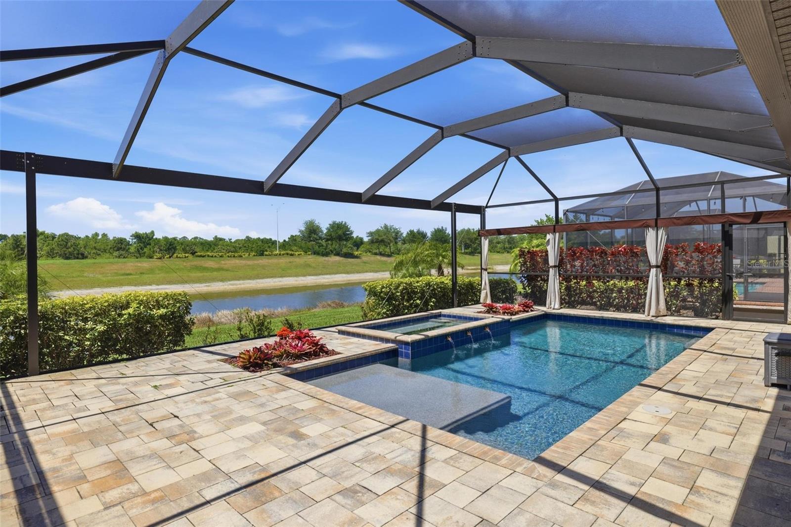 SARASOTA NATIONAL PH 9-B - Residential