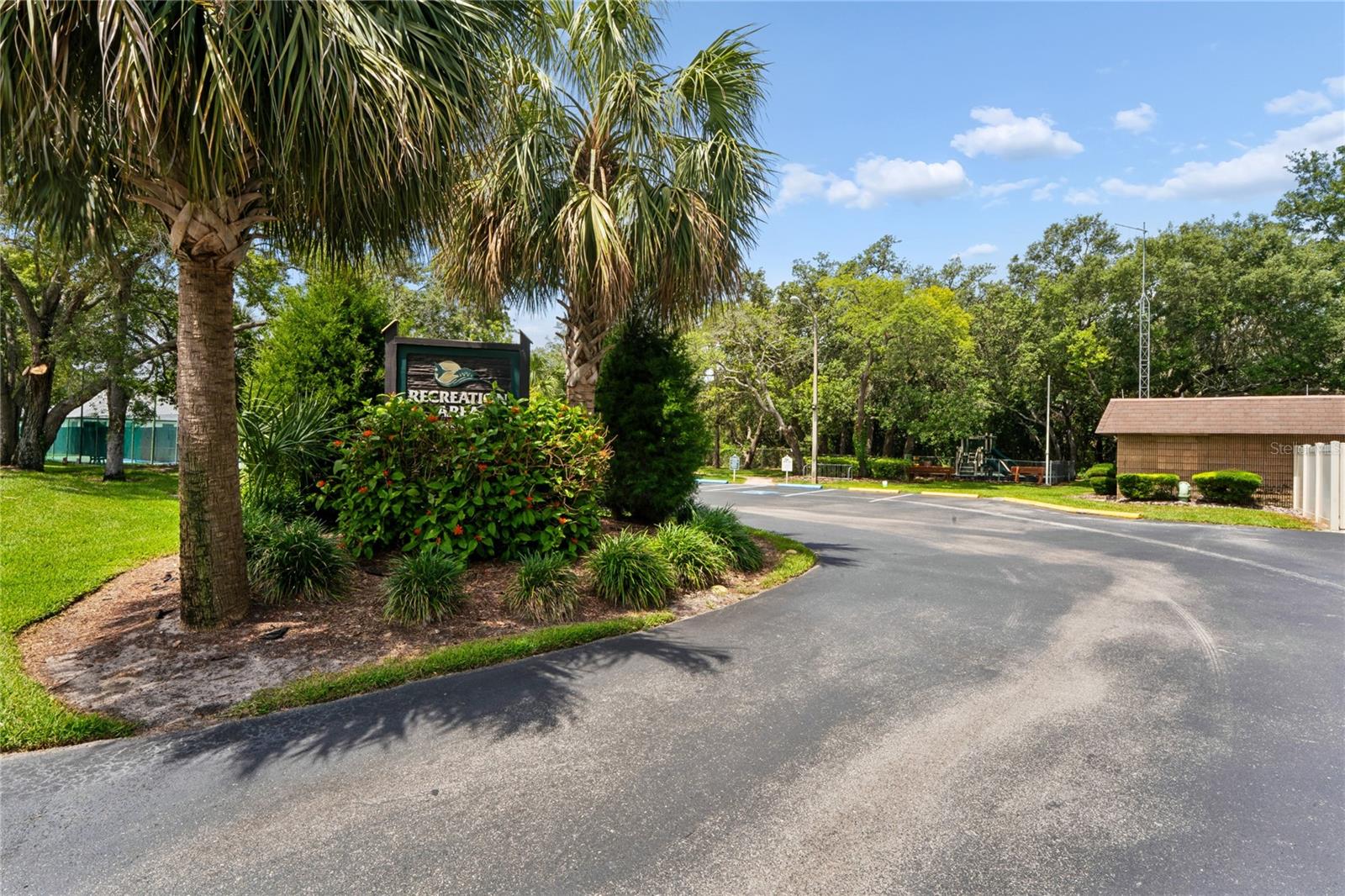 AUTUMN OAKS - Residential