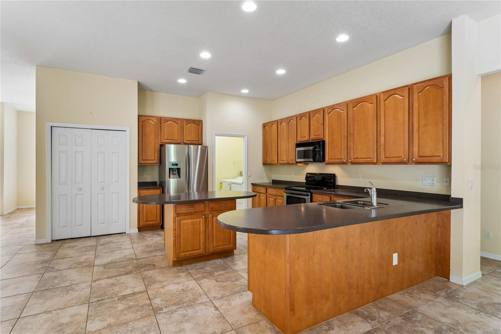 AUTUMN OAKS - Residential