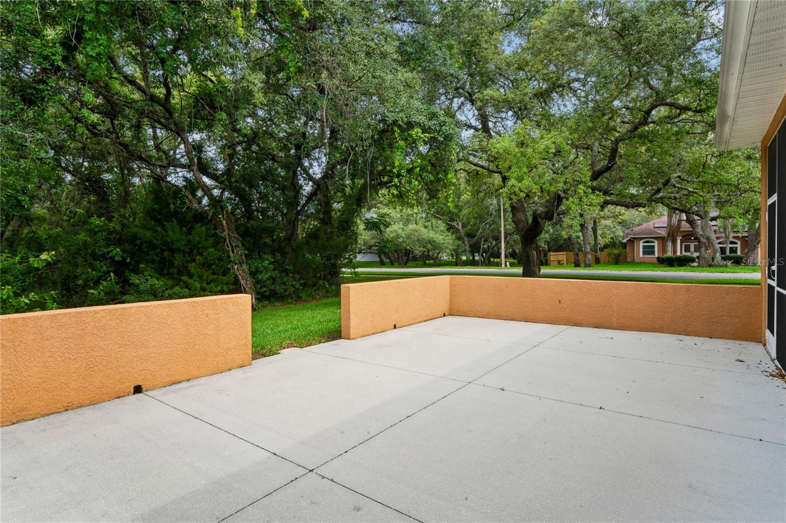 AUTUMN OAKS - Residential