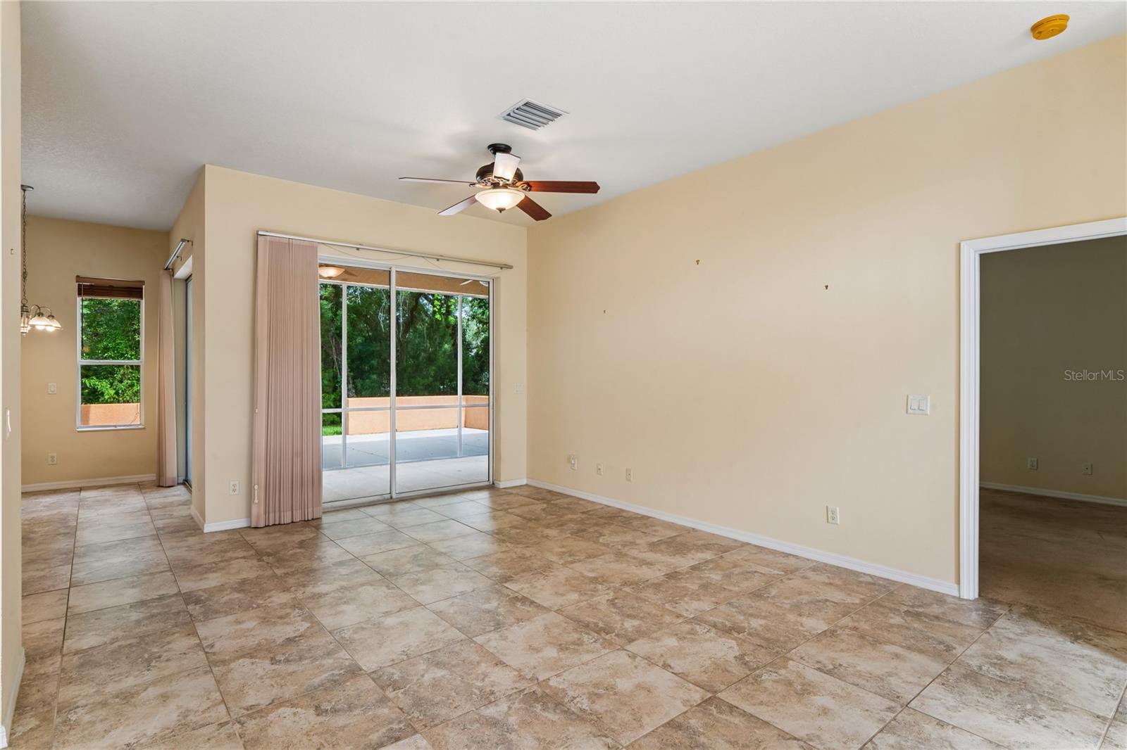 AUTUMN OAKS - Residential