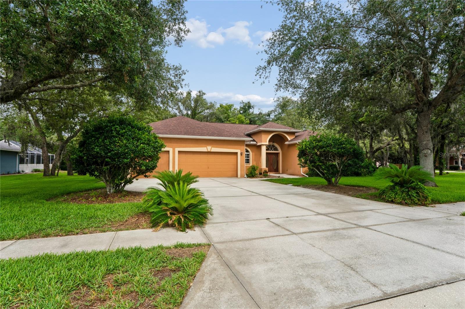 AUTUMN OAKS - Residential