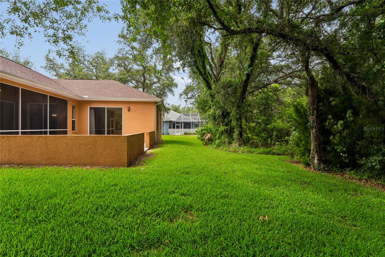 AUTUMN OAKS - Residential