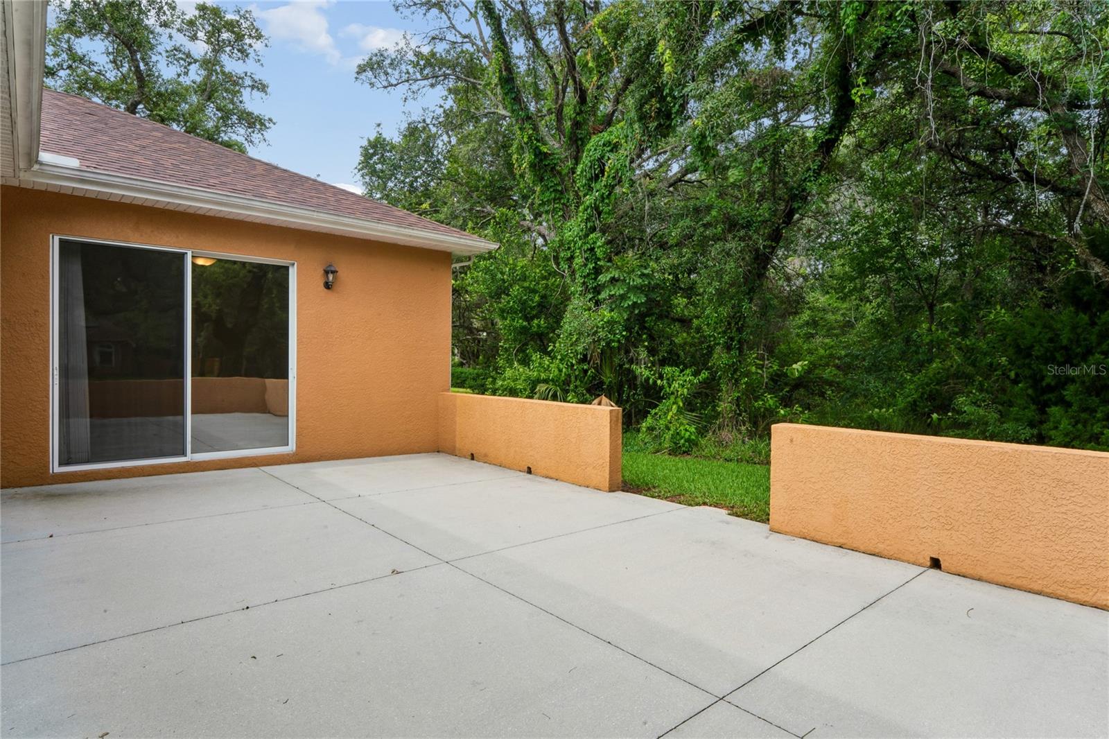AUTUMN OAKS - Residential