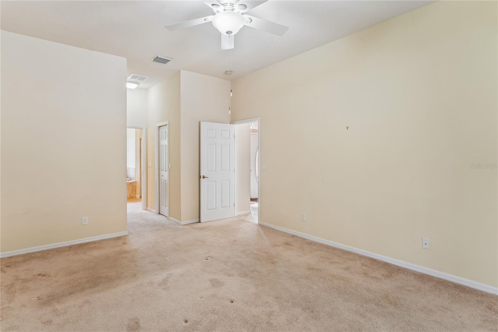 AUTUMN OAKS - Residential