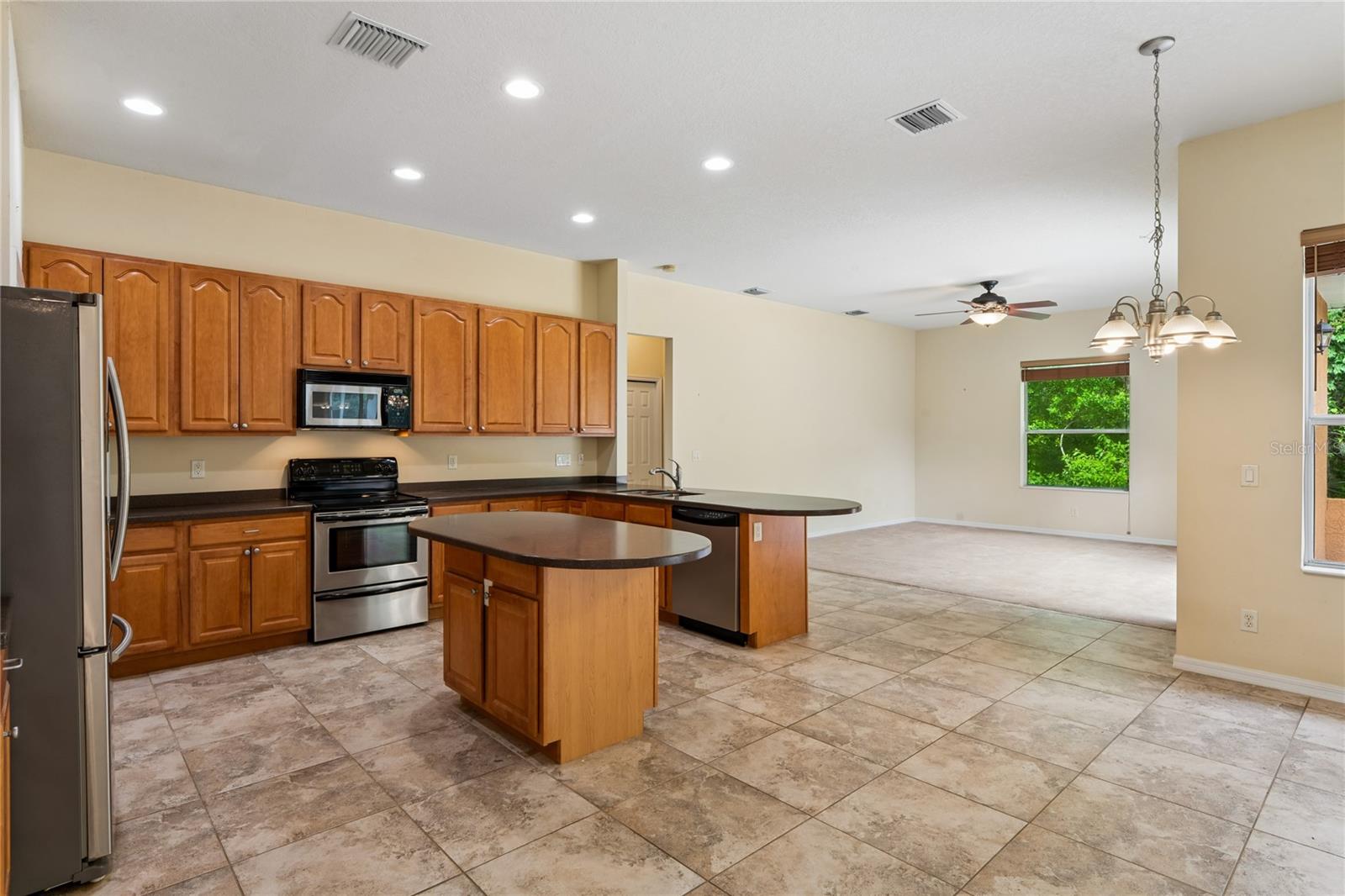 AUTUMN OAKS - Residential