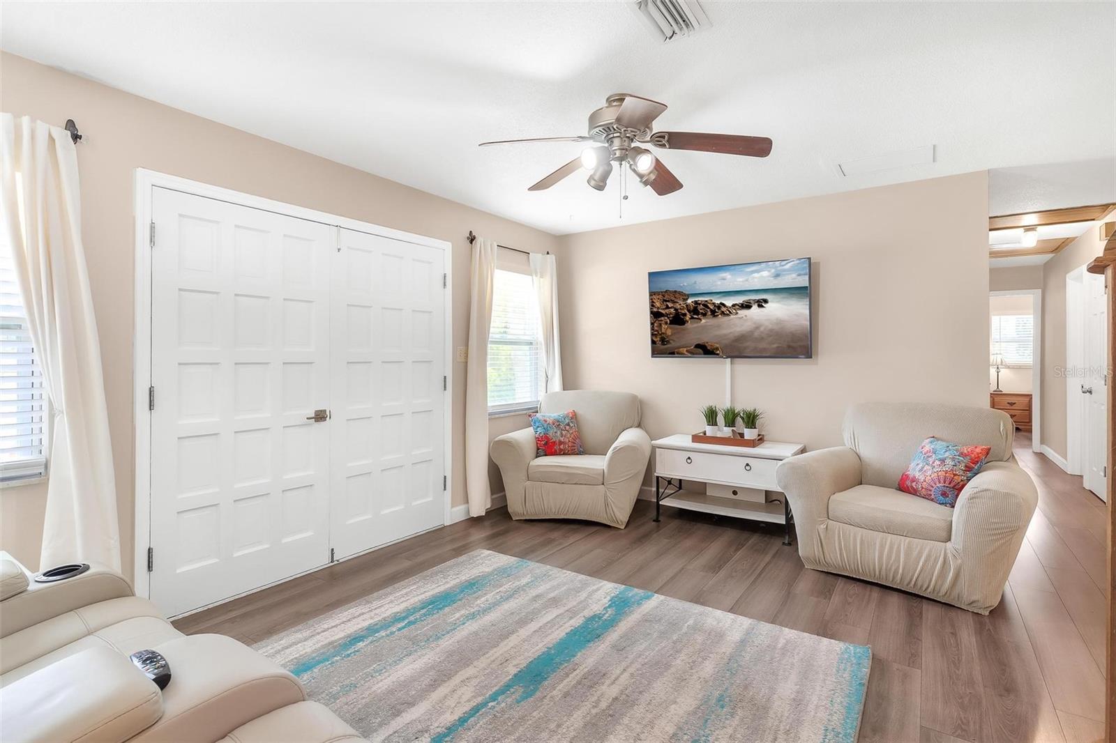 FRUITLAND PARK - Residential
