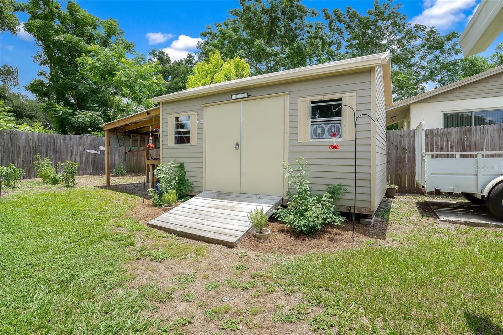 FRUITLAND PARK - Residential