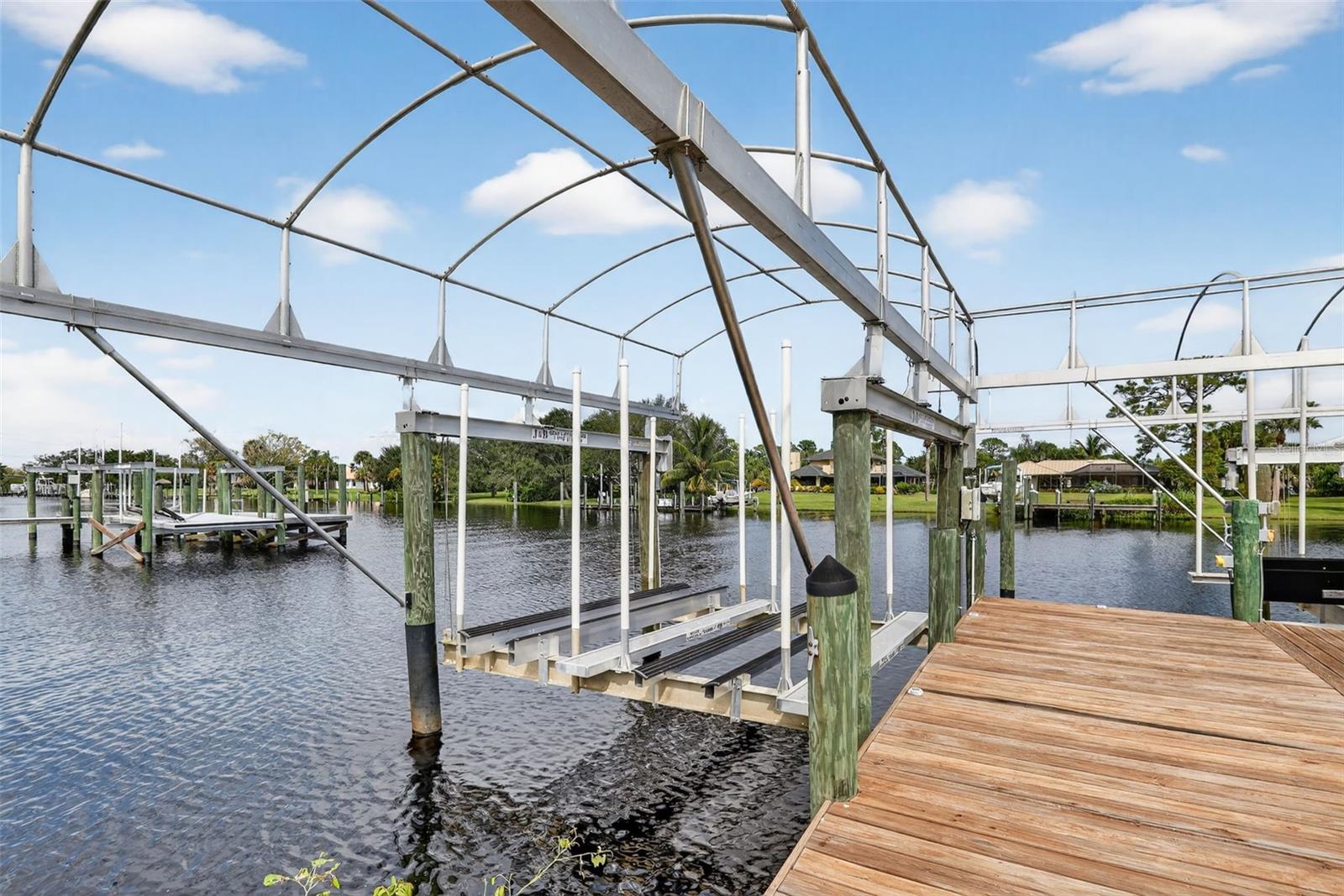 VIKINGS LOOKOUT PH I - Residential