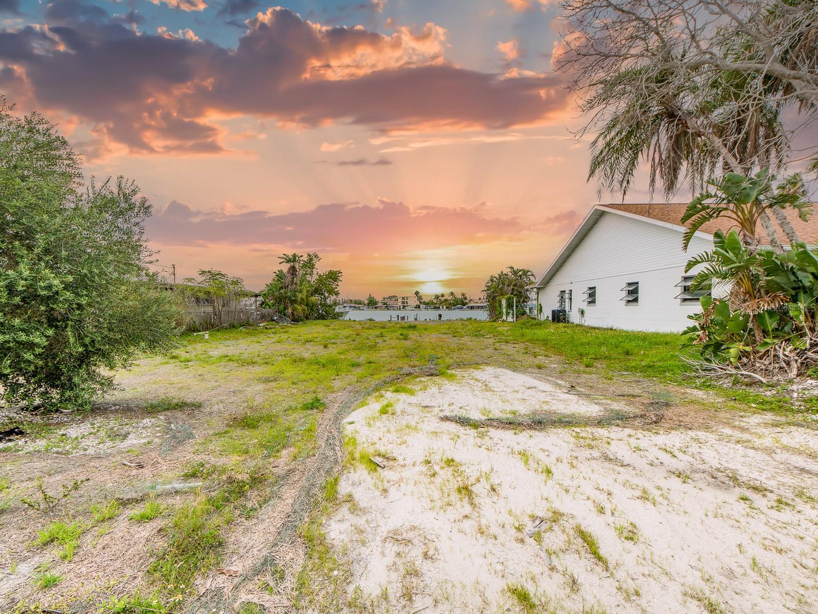 BAY POINT ESTATES 2ND ADD - Land