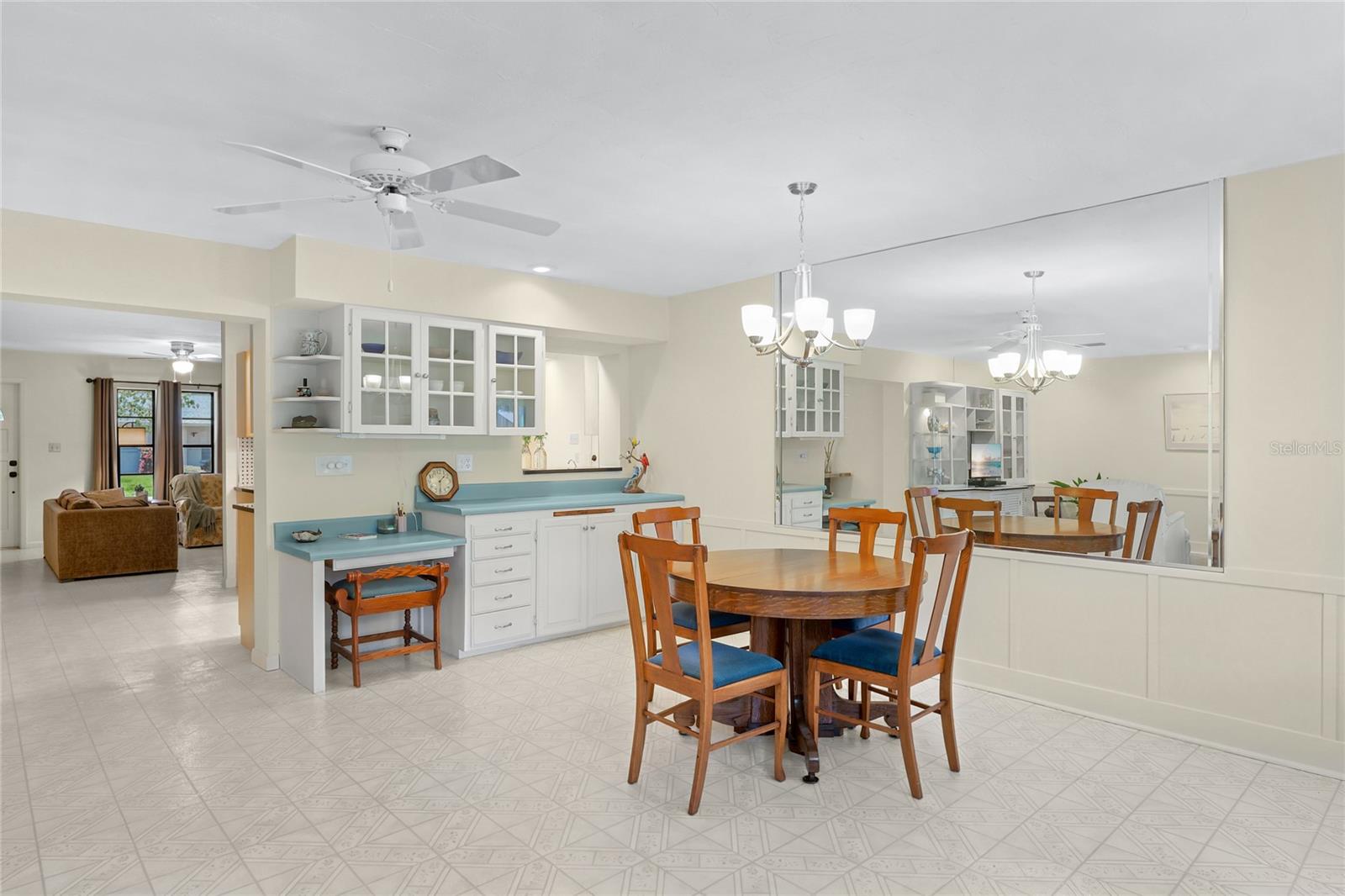 SARASOTA VENICE CO 09 37 18 - Residential