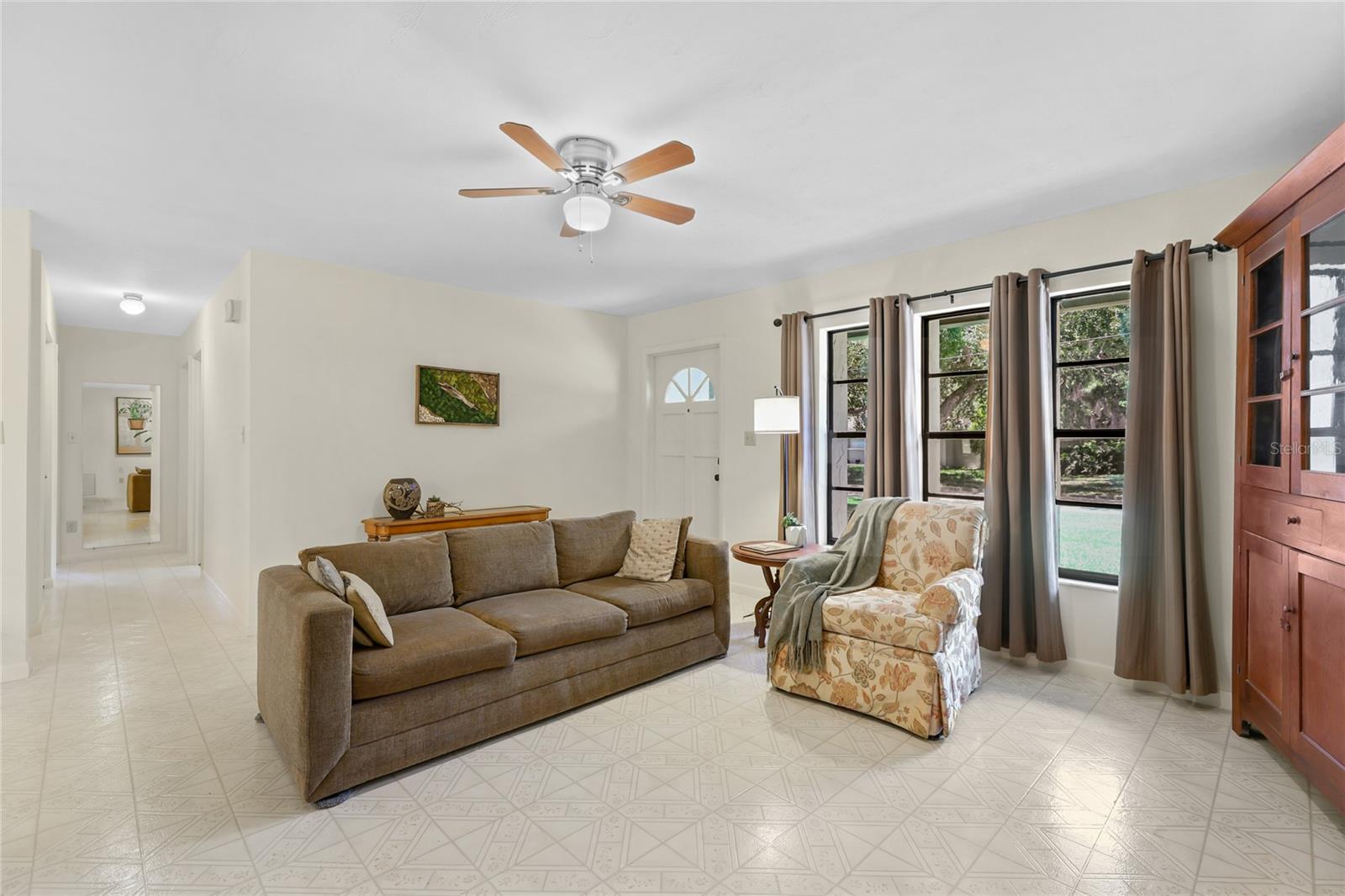 SARASOTA VENICE CO 09 37 18 - Residential