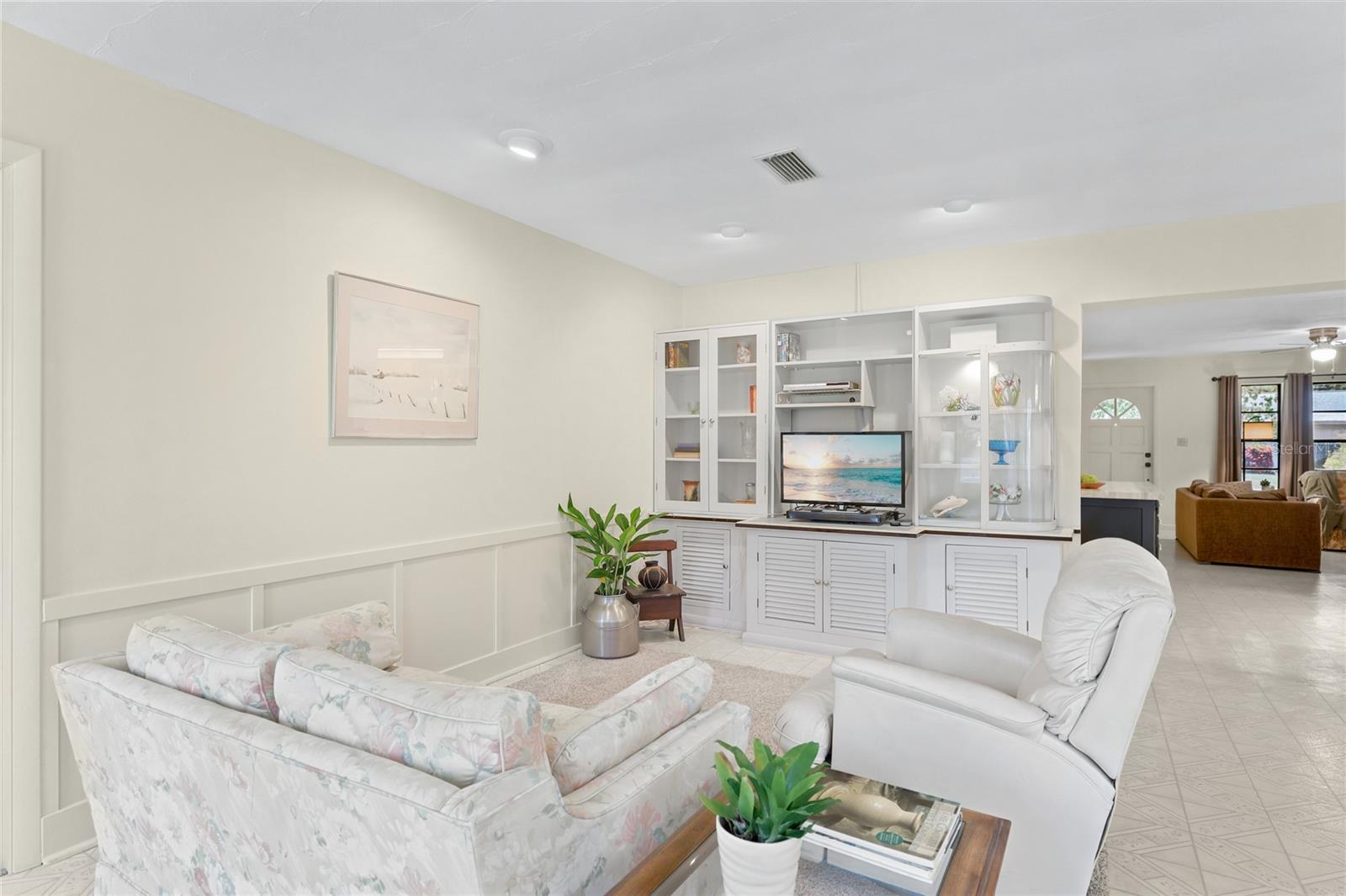 SARASOTA VENICE CO 09 37 18 - Residential