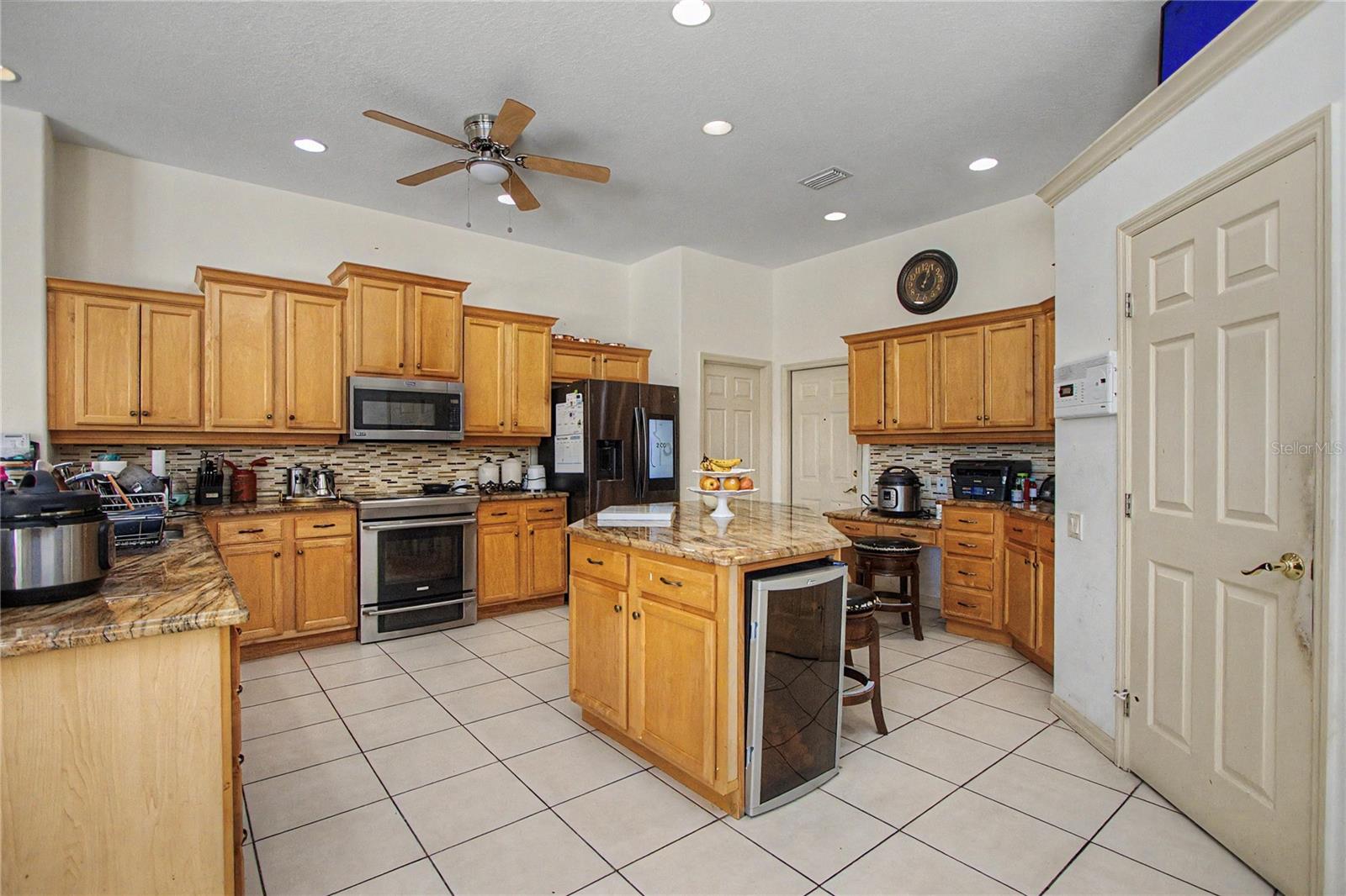 LAUREL WOOD - Residential