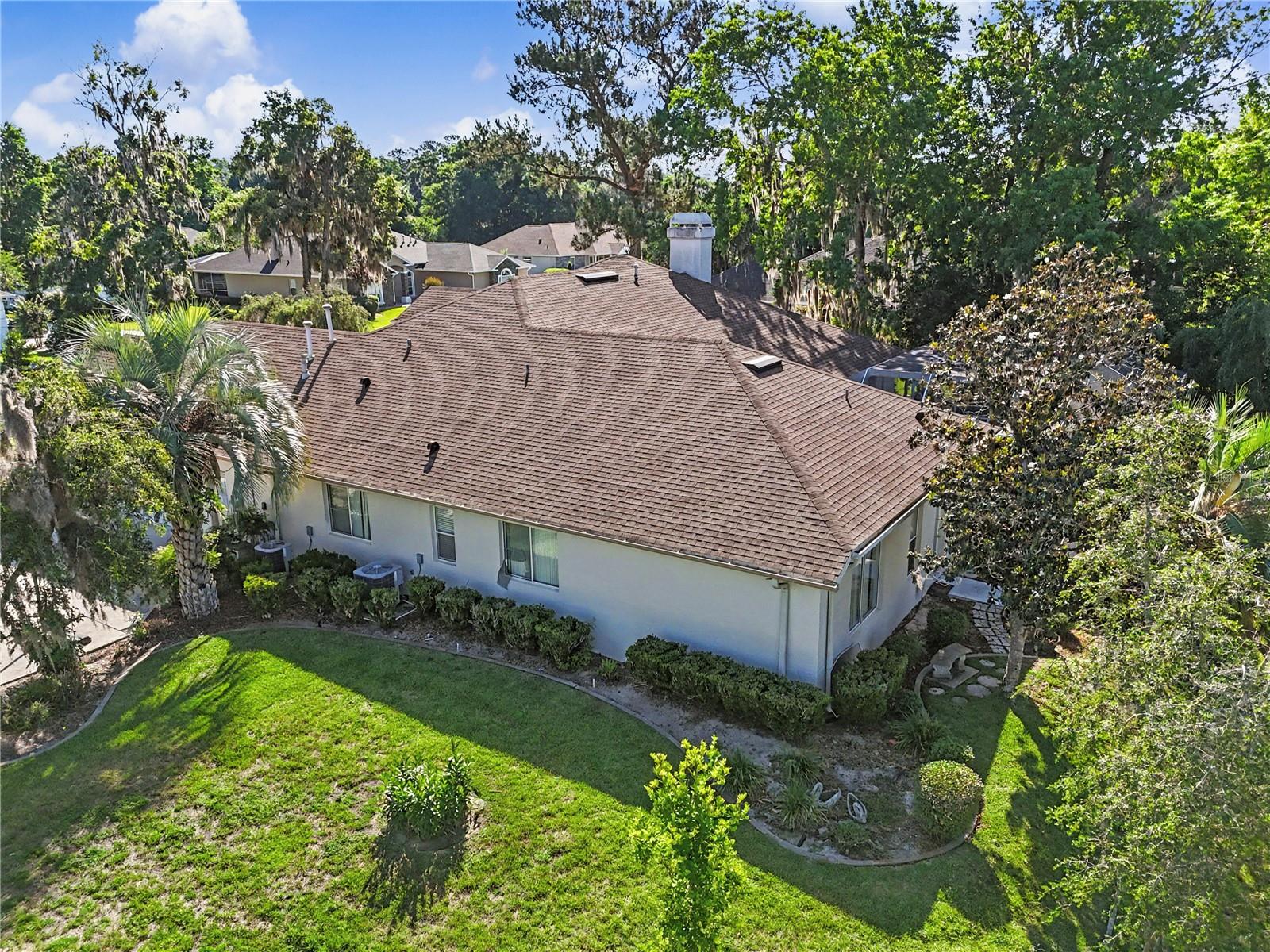 LAUREL WOOD - Residential