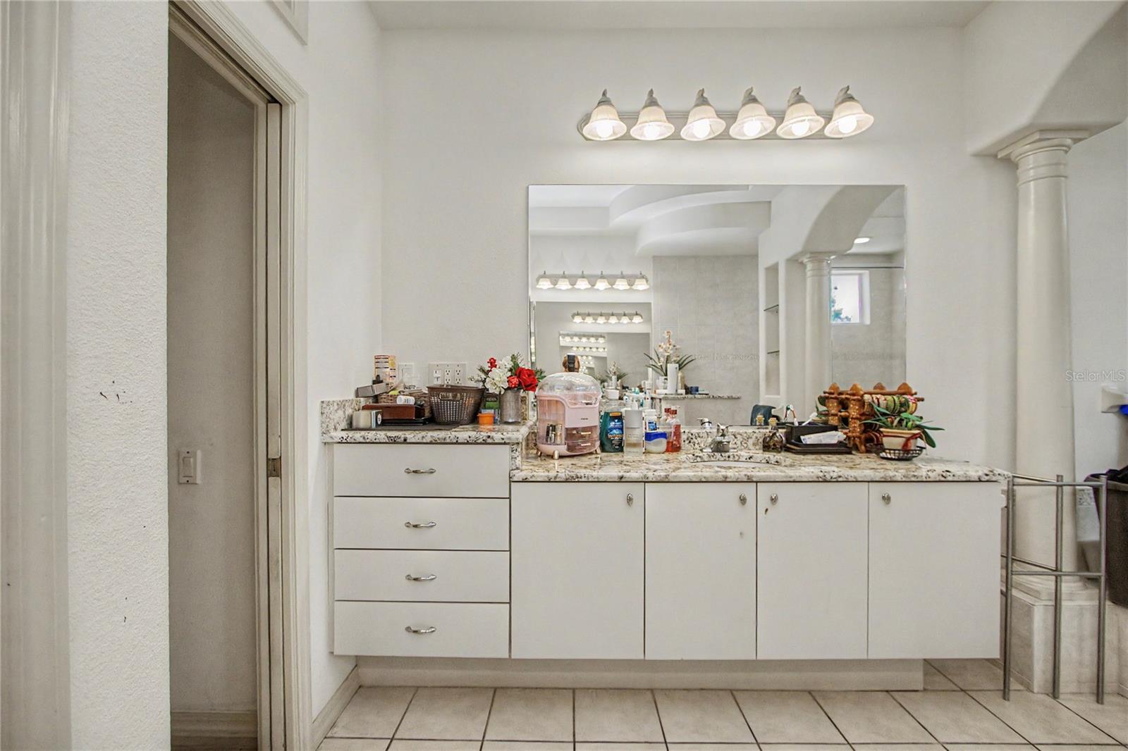 LAUREL WOOD - Residential