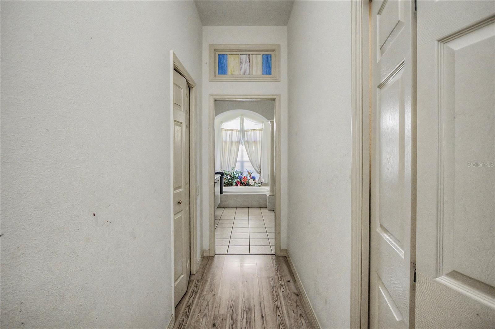 LAUREL WOOD - Residential