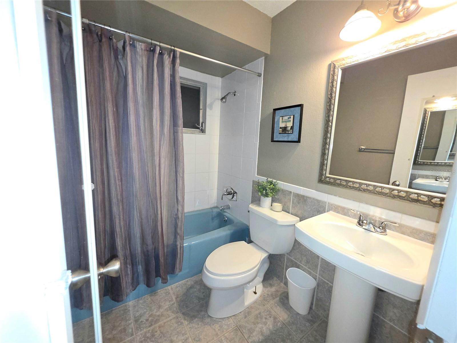 RAINBOW LAKES ESTATE - Residential