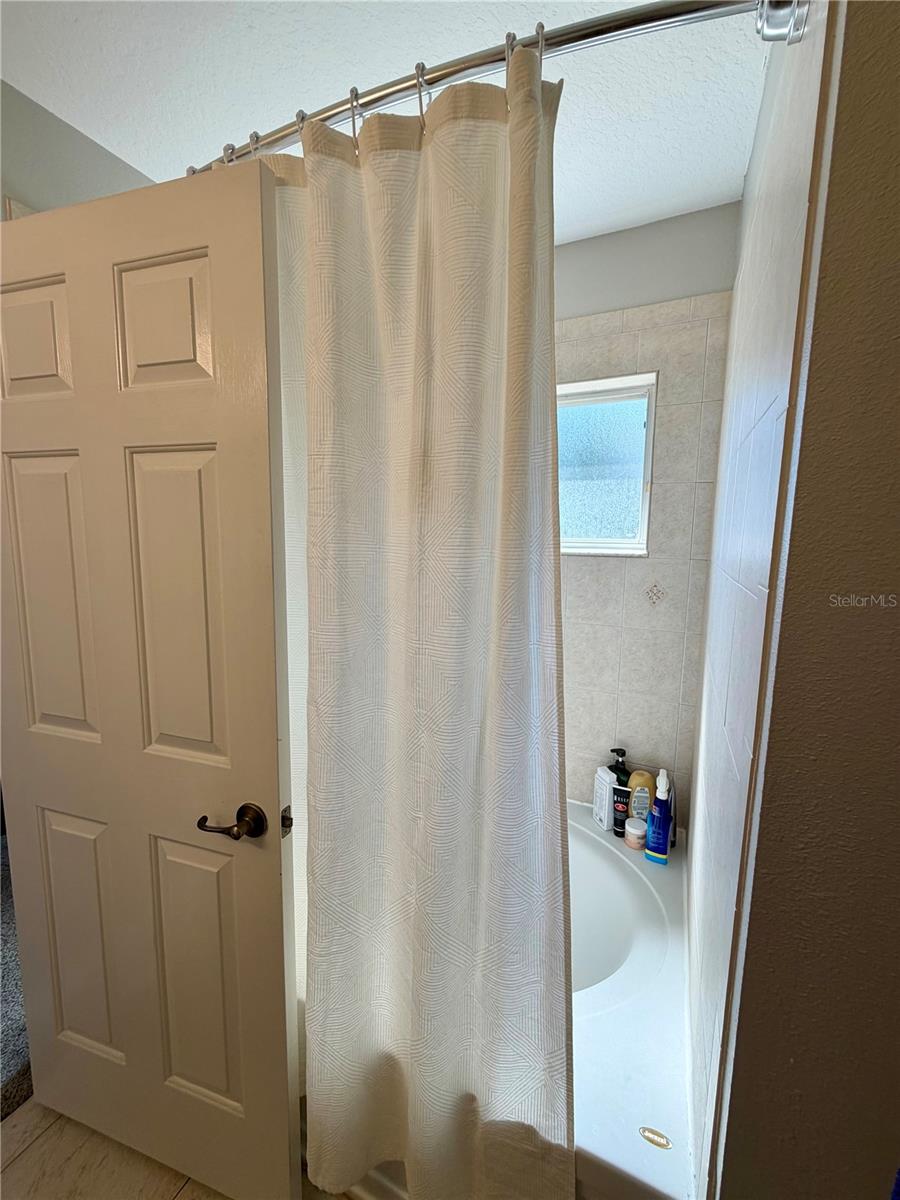 VENTANA TWNHMS AT WATERS EDGE - Residential Lease