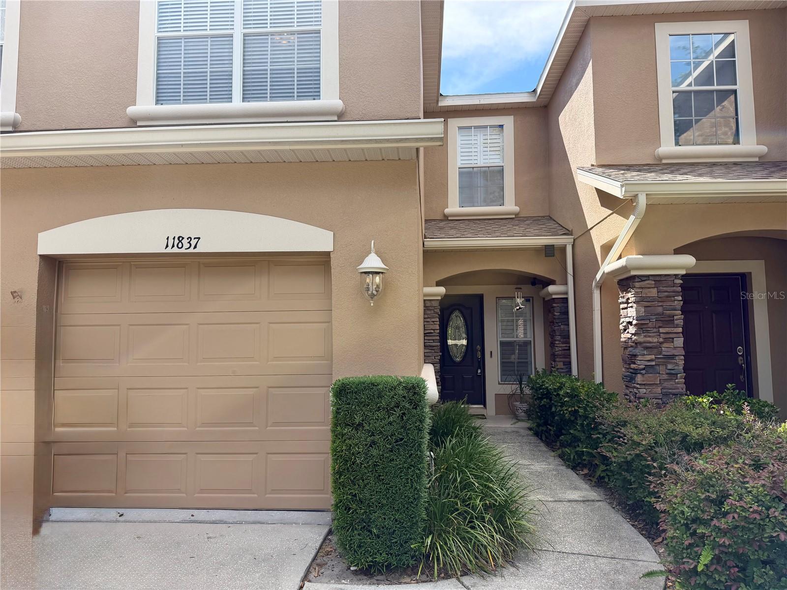 VENTANA TWNHMS AT WATERS EDGE - Residential Lease