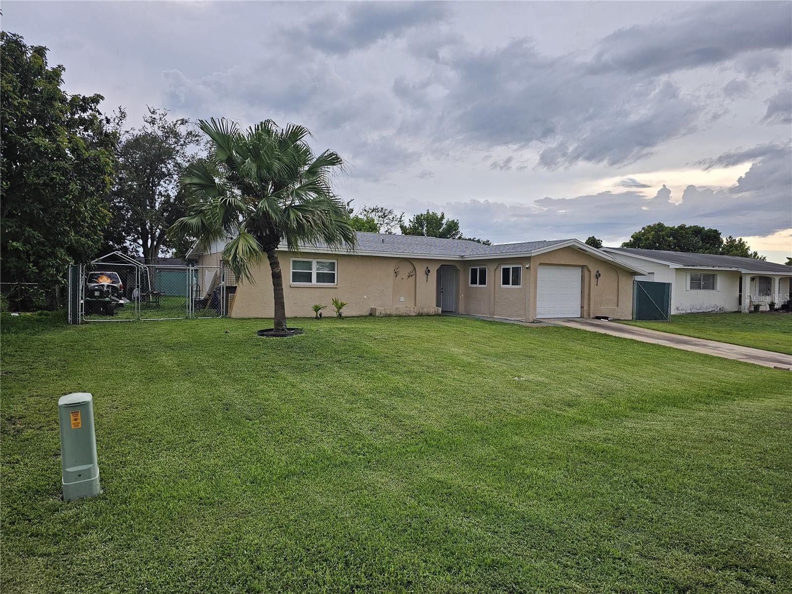 Well Maintained beautiful Single Family Home in a quiet and friendly neighborhood.
