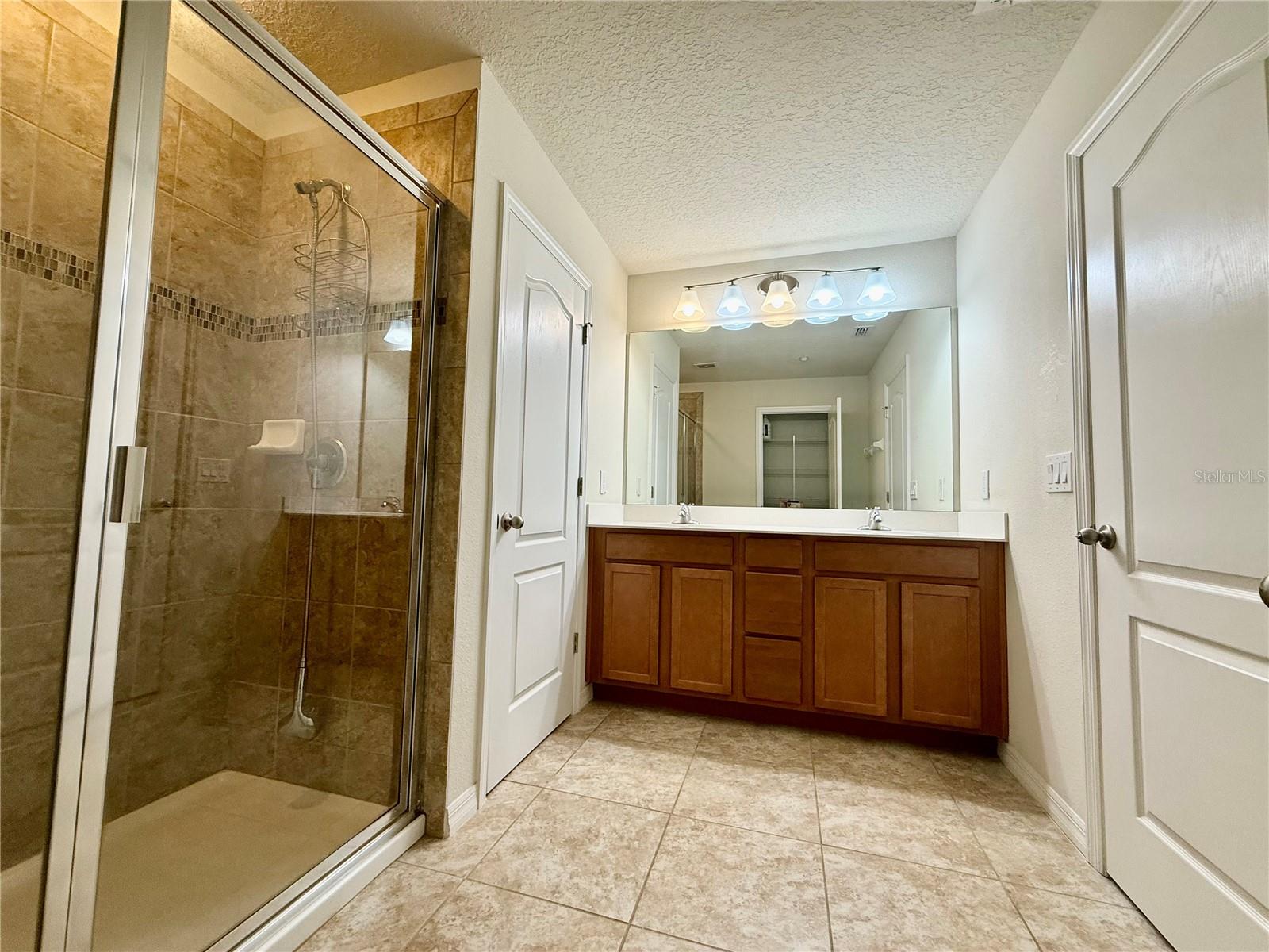 ALOMA TRAILS - Residential