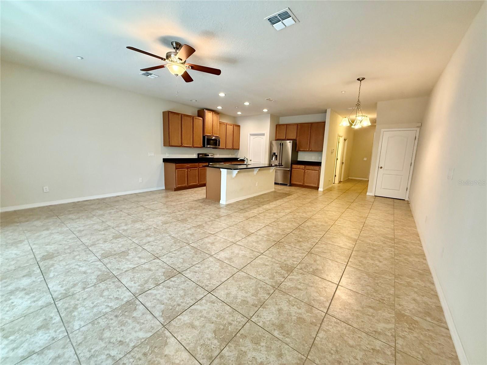 ALOMA TRAILS - Residential