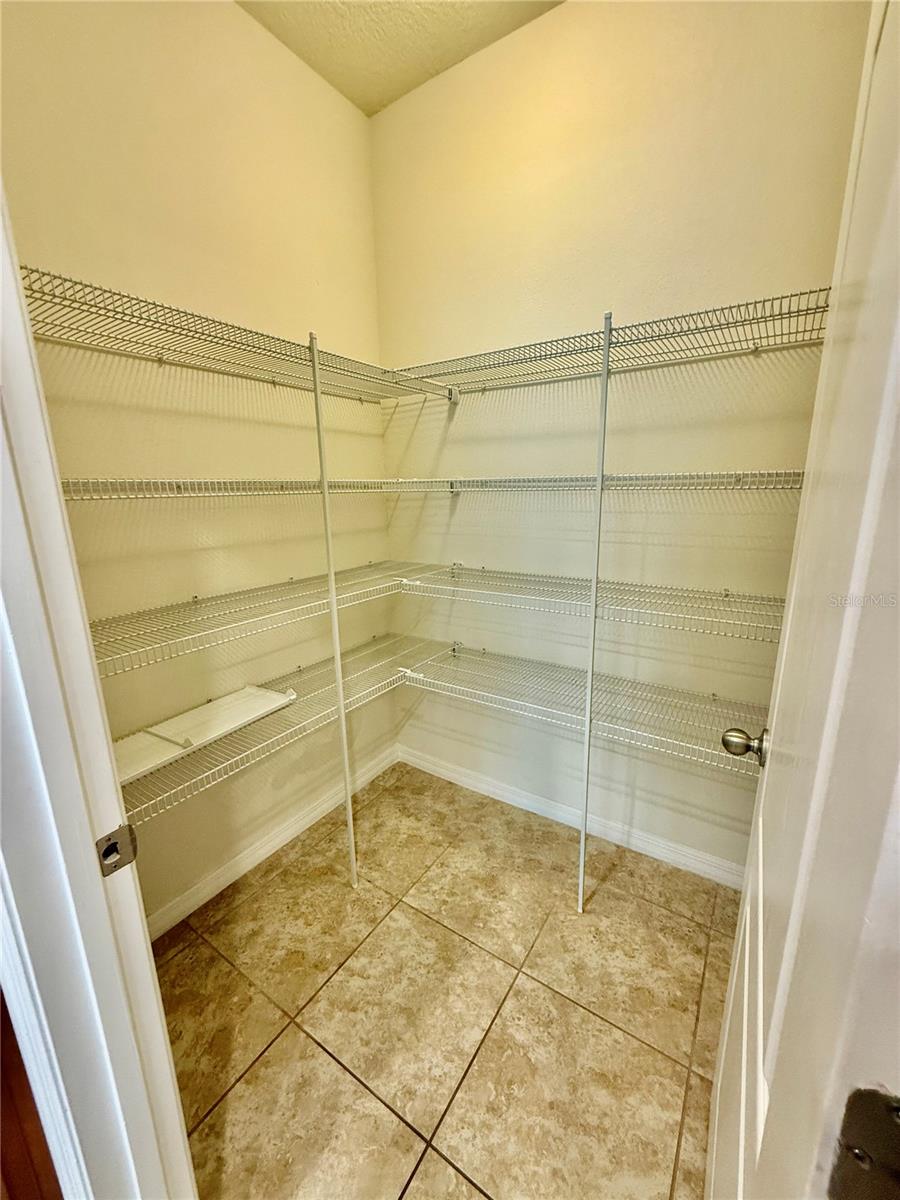 ALOMA TRAILS - Residential