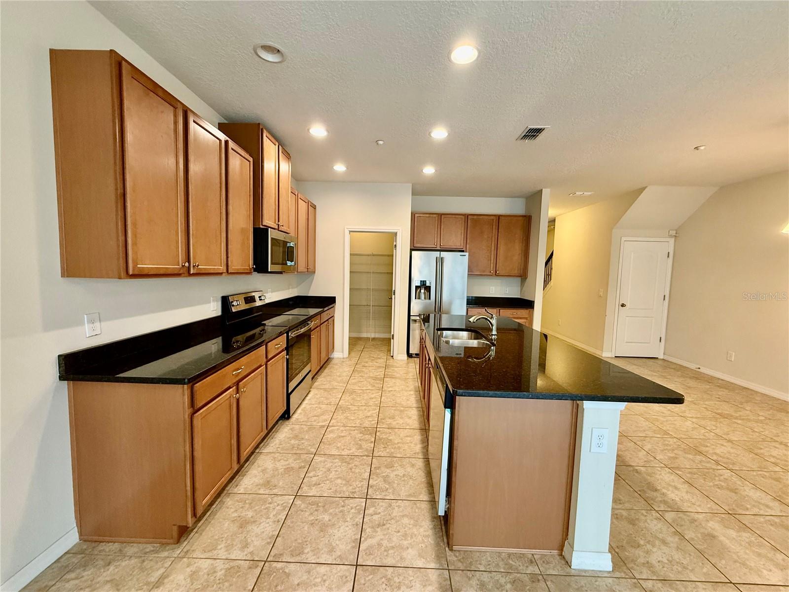 ALOMA TRAILS - Residential