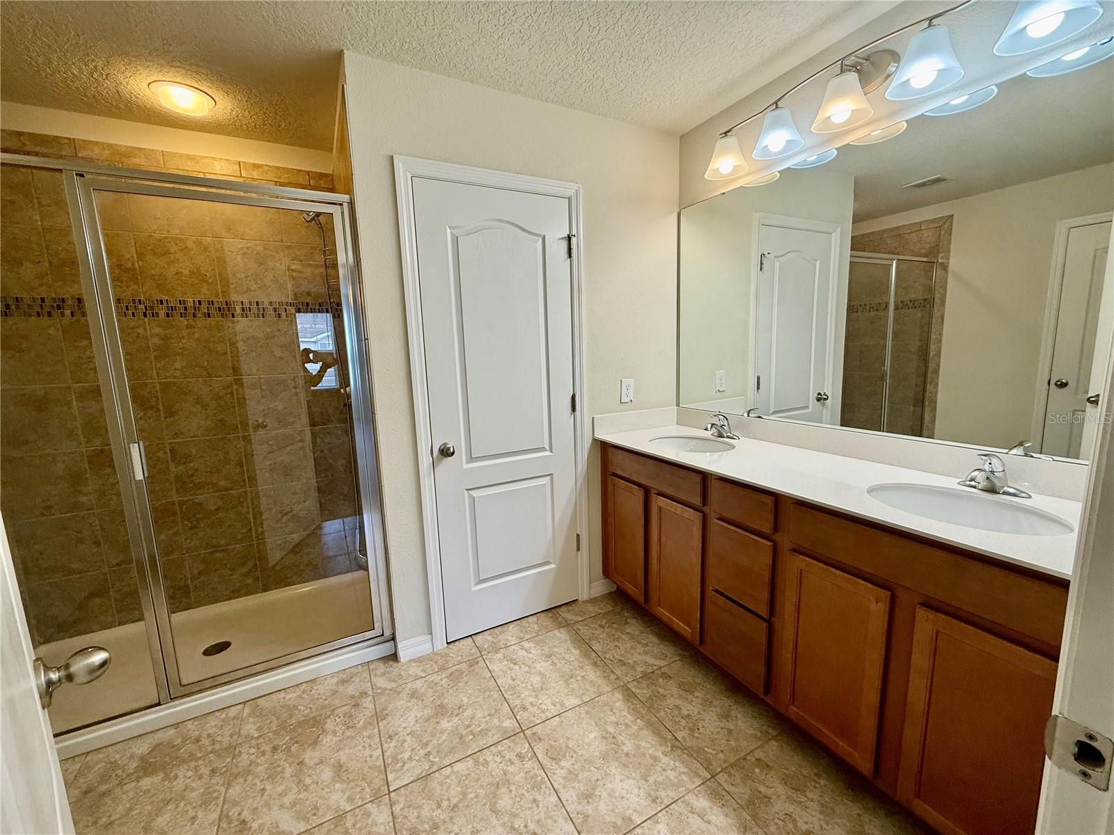 ALOMA TRAILS - Residential