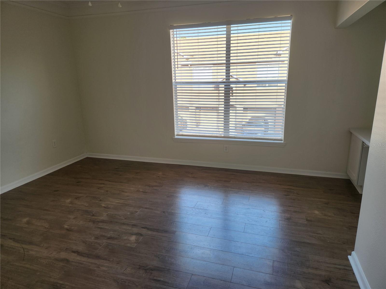 MIRABELLA - Residential Lease
