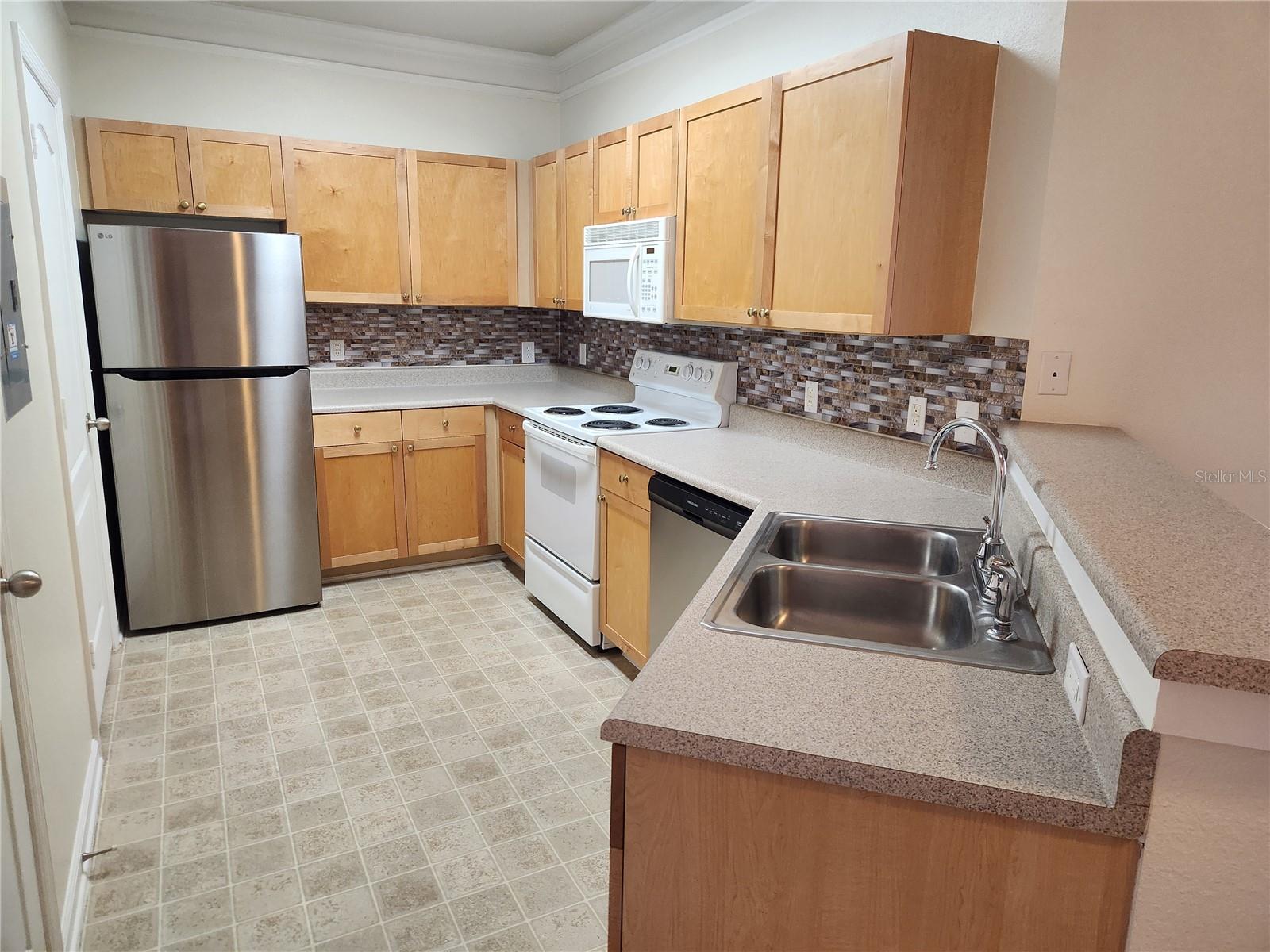 MIRABELLA - Residential Lease
