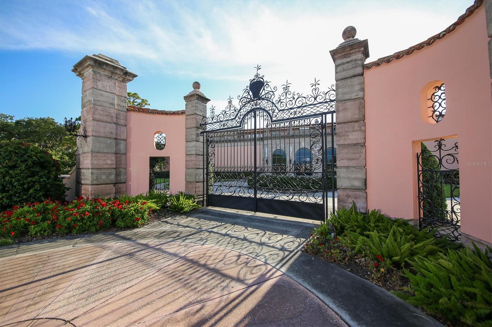 VALENCIA TERRACE REV - Commercial Sale