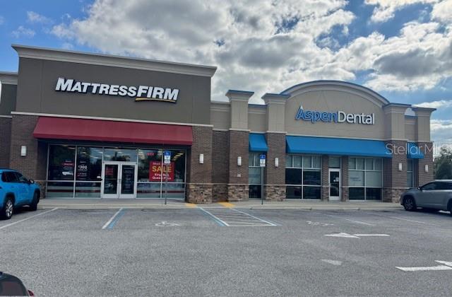 Aspen Dental & Mattress Firm are the sole tenants in this single story 2 tenant free standing building.