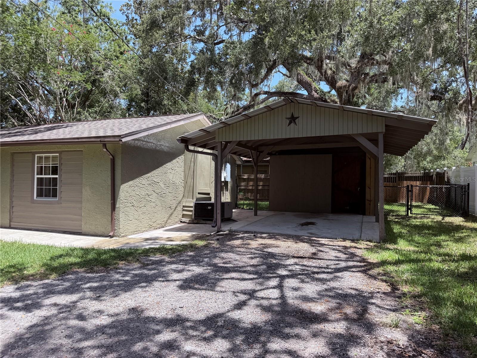 HIGHLAND OAKS - Residential