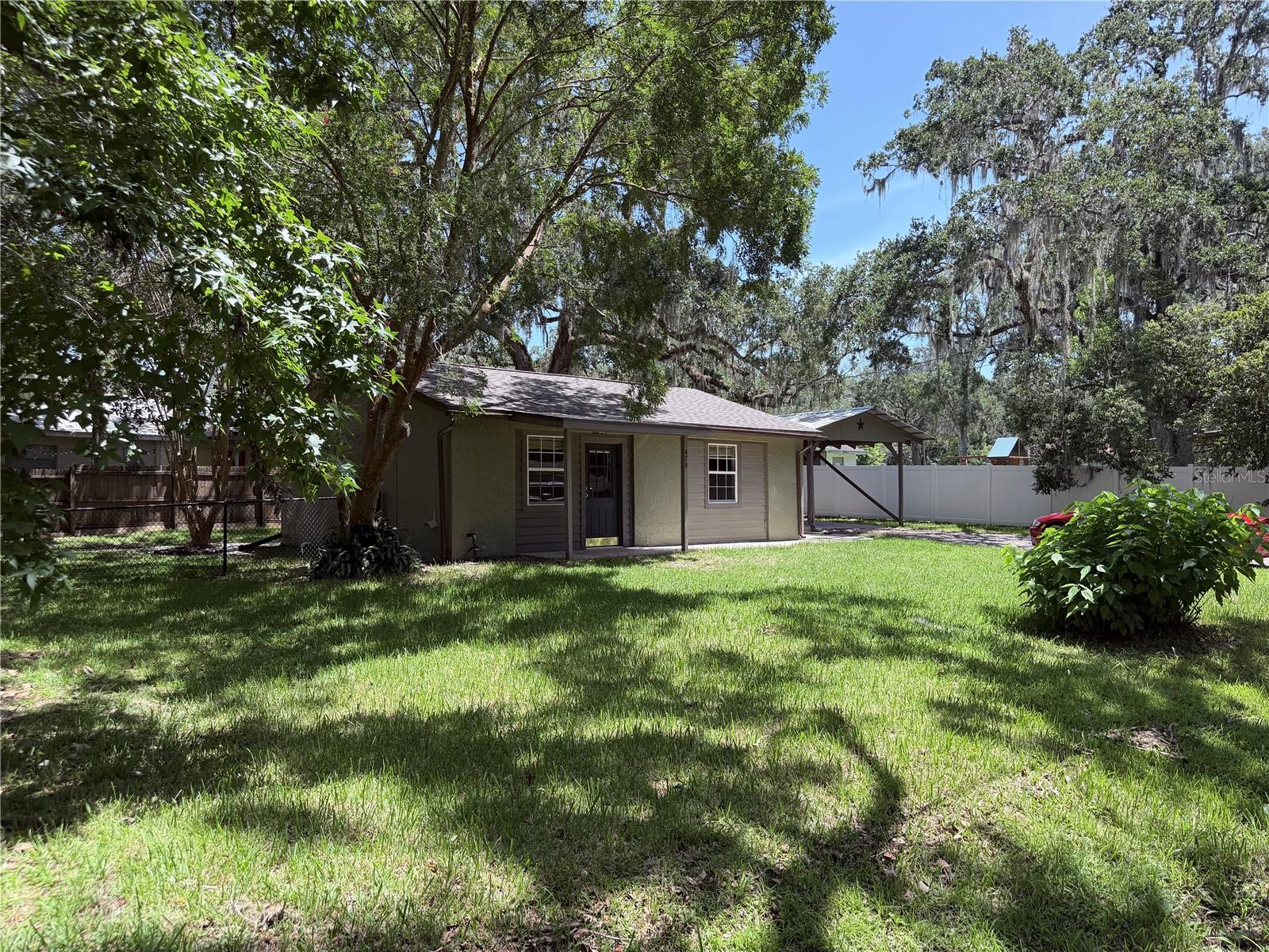 HIGHLAND OAKS - Residential