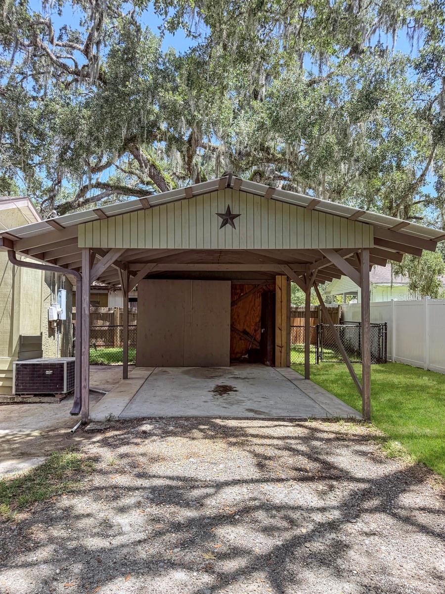 HIGHLAND OAKS - Residential