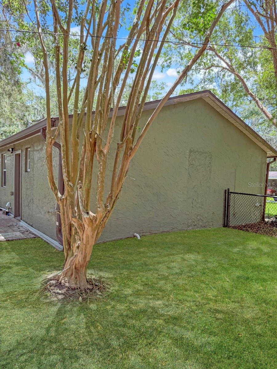 HIGHLAND OAKS - Residential
