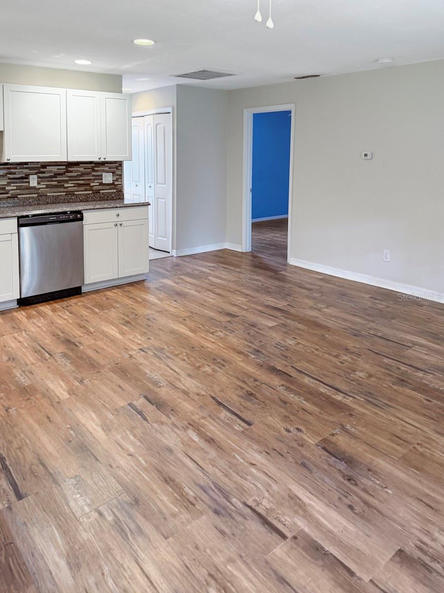 HIGHLAND OAKS - Residential