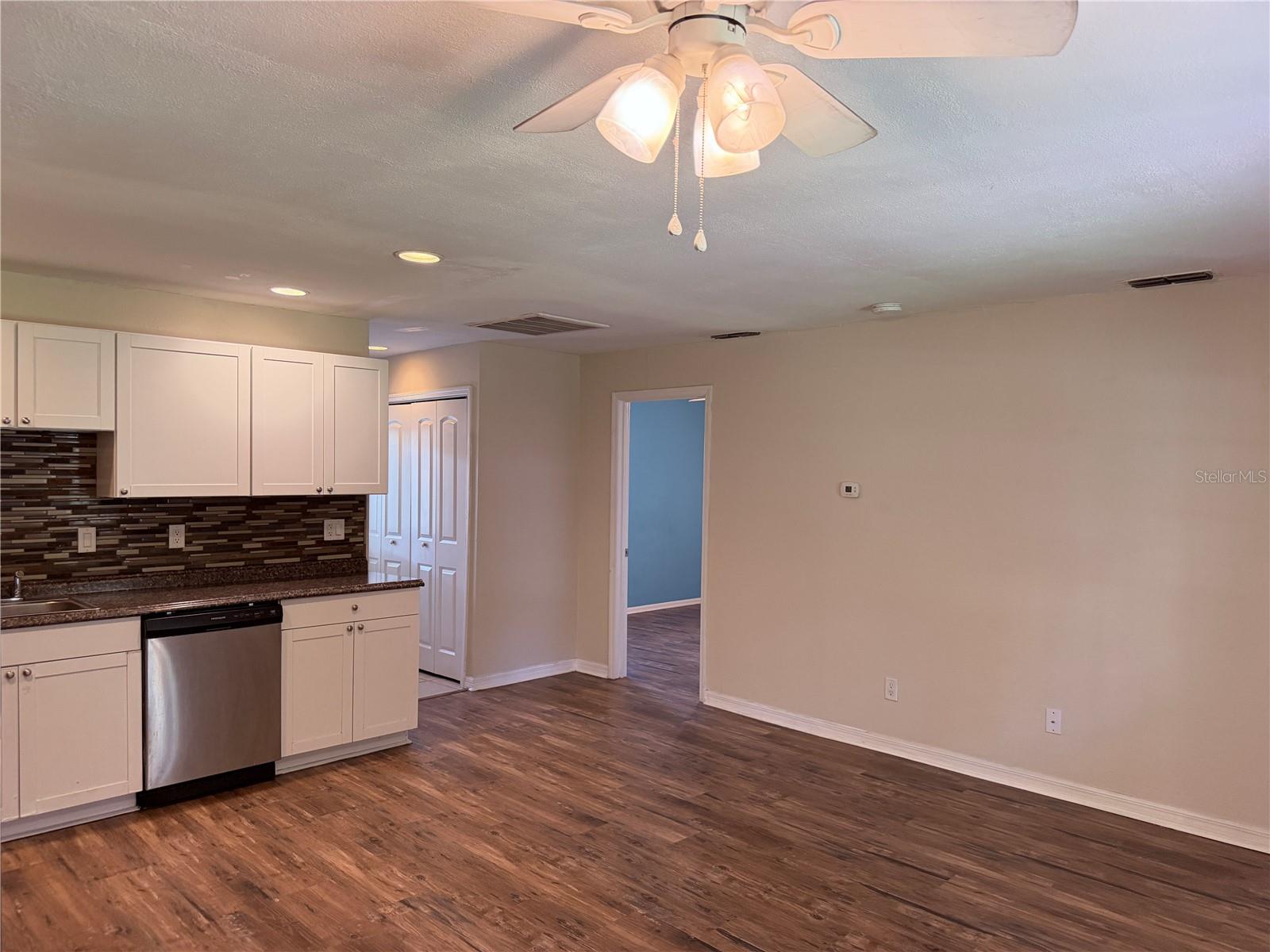HIGHLAND OAKS - Residential
